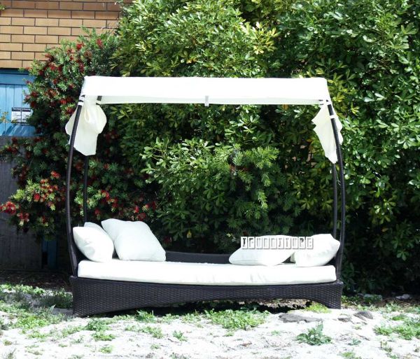 Picture of TAKAPUNA Rattan Outdoor Daybed