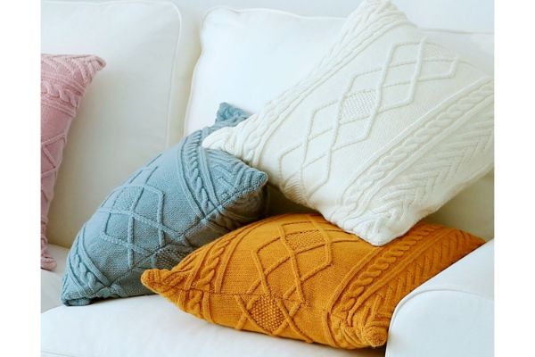 Picture of DIAMOND Pattern Hand-Knitted Pillow Cushion with Inner (45cmx45cm)