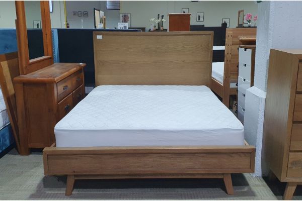 Picture of RETRO Oak Bed Frame in Queen Size (Maple Colour)