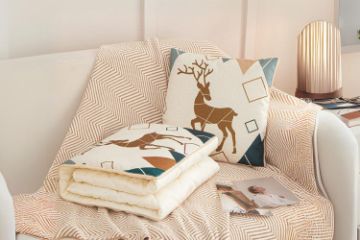 Picture of 2-in-1 Multifunction Throw Pillow & Cotton Blanket/Quilt (Deer)