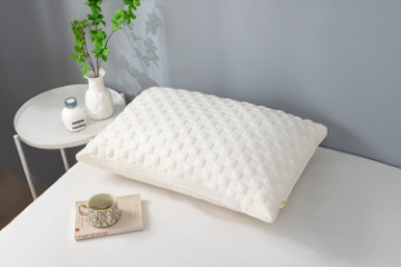 Picture of PICCOLO Knitted Cloud-patterned Small Grid Microfibre 3D Pillow - Beige