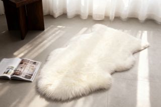 Picture of 388-002 Natural Long Wool Sheepskin Rug - (95x60cm)