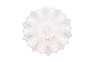 Picture of 371-022 Silver Feathers Placemat in White (38CM)