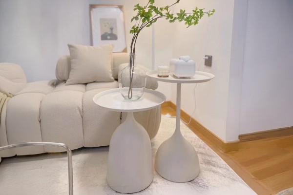 Picture of [FLOOR MODEL CLEARANCE] HIDA GOBLET Shaped Nesting Table Set (White)